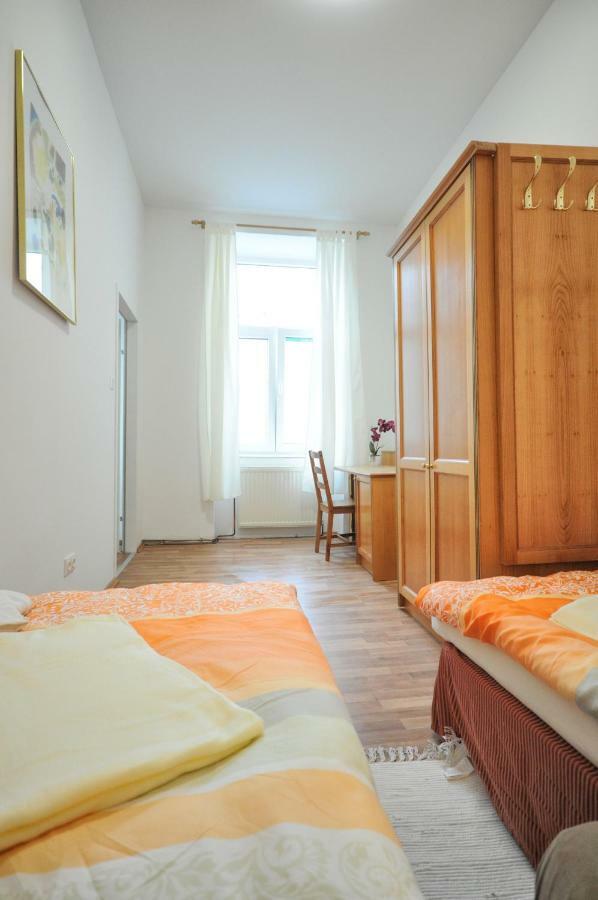 Schloessel 26/18 Viena